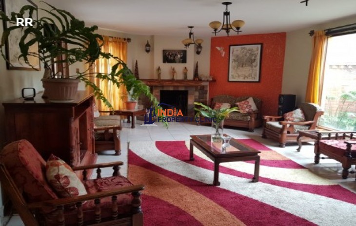 House For Sale in School of Tiquipaya