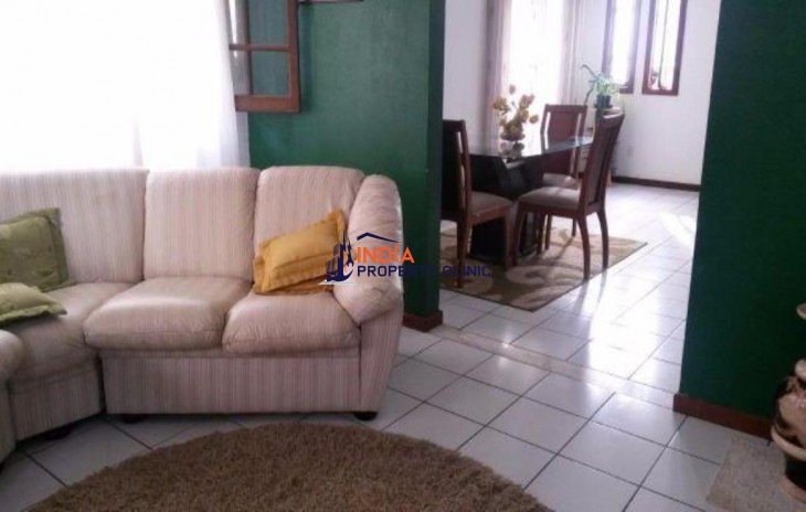 Family House For Sale in Jauá