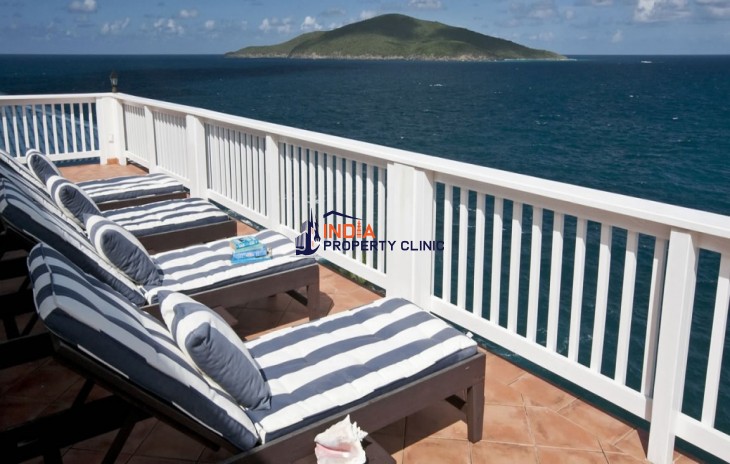 8 Bedroom for Sale in St Thomas
