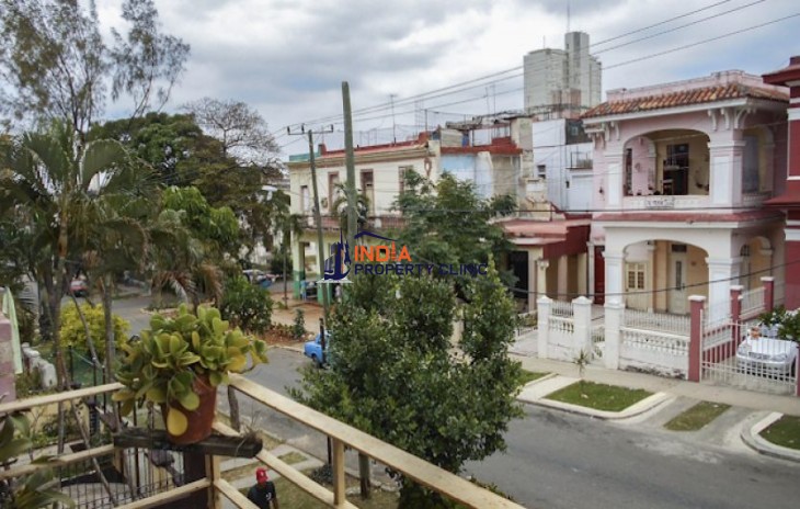 3 Bedroom Apartment For Sale in Vedado Havana