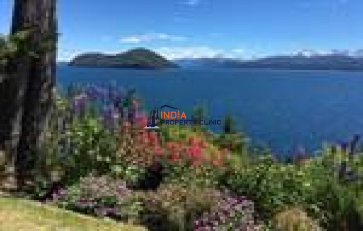 Lake front Residential House For Sale in Bariloche